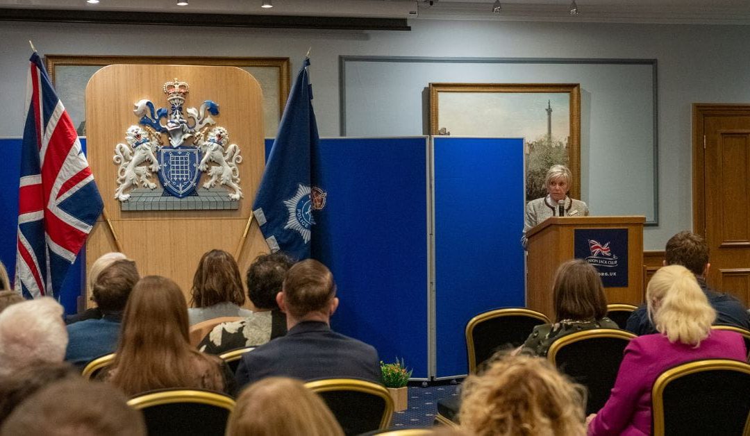 Mrs Winner speaking at the commendation ceremony for the Metropolitan Police Specialist Crime Directorate